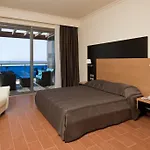 Aegean Breeze 5* Fánai