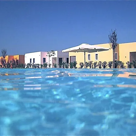 Aegean Breeze Fánai