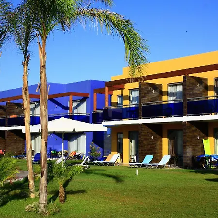 Aegean Breeze Fánai