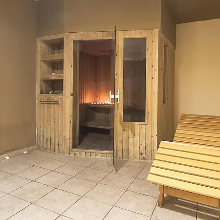 Aegean Breeze Fánai