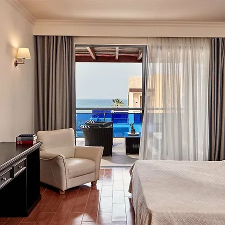 Θέρετρο Aegean Breeze 5*