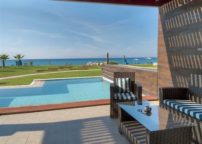 Aegean Breeze Resort Fánai