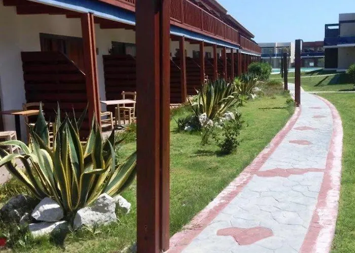 Aegean Breeze Resort Fánai