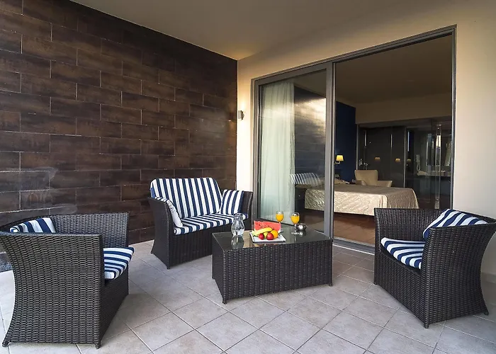 Aegean Breeze 5* Fánai