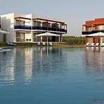 Aegean Breeze Fánai