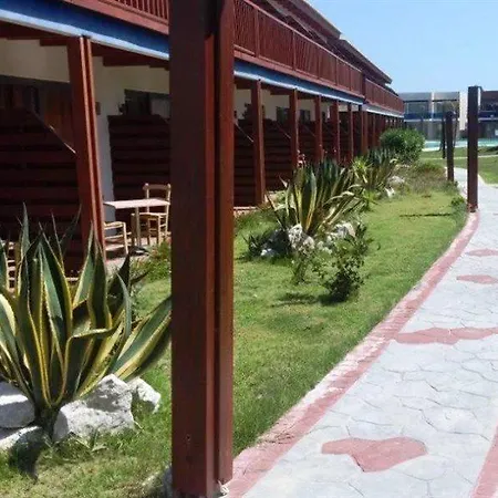Aegean Breeze Resort Fánai
